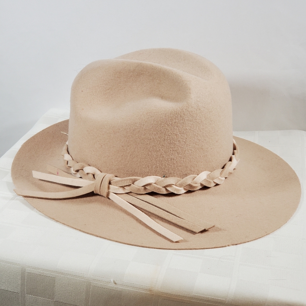 Miss Bierner Hat 1970's 100% Wool NWT'S